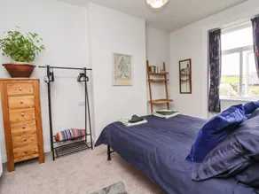 2 James Street - Room