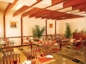 Classic Sarovar Portico Trivandrum - Restaurant
