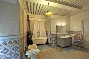 Château De Vollore - Bathroom