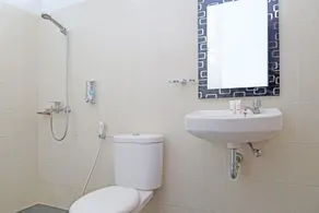 Hotel O M Authentic Kost Man - Salle de bain