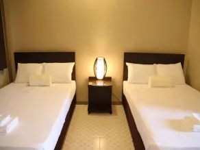 DW Motel - Room