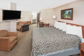 Days Inn & Suites by Wyndham Brinkley - Quarto