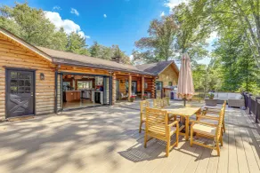 Deck, Sauna & Fire Pits: Upscale Belle Mead Cabin - Interiør