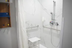 Microtel Inn & Suites by Wyndham Norcross - Salle de bain