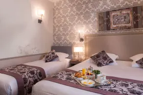 Hôtel Monceau Wagram - Vue de la chambre
