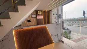 Hotel Raas Inn - Lobby