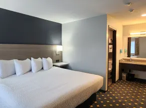 Days Inn by Wyndham Kelowna - Chambre