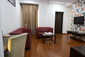 Hyphen Premier-Business Hotel - Room