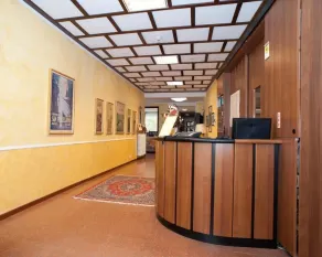 Bes Hotel Papa San Pellegrino Terme - Reception