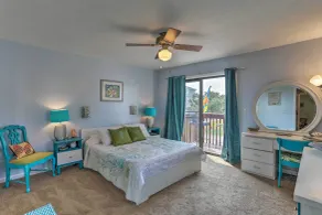Walk to Ocean: North Myrtle Beach Townhome! - Intérieur