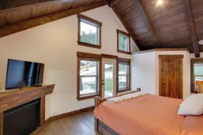 Dazzling Cle Elum Home; mountain views - Innvendig