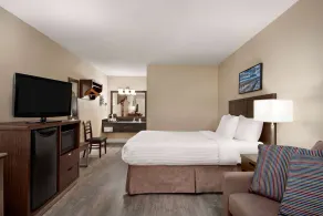 Travelodge by Wyndham Salmon Arm BC - Chambre