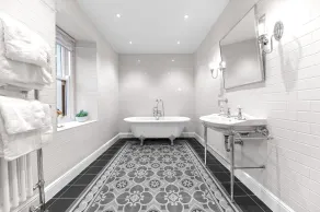 Gate House - Bathroom