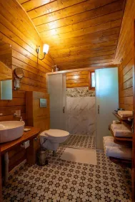 Eden Bungalows and Beach - Bathroom