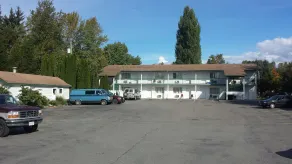 Rainbow INN - Parkplätze