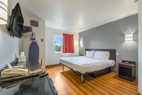 Americas Best Value Inn-Knoxville East - Room