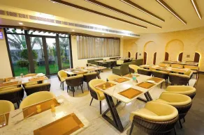 Hotel KNG Grand - Restaurant