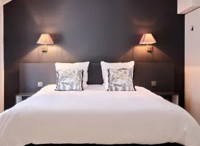 Le 24 Hotel - Zimmer