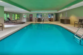 Holiday Inn Express & Suites Chesapeake by IHG - Piscine