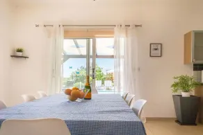 Villa Linda - Essbereich im Zimmer