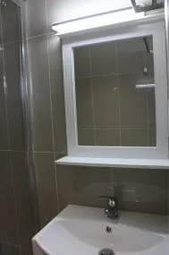 Daisy Hotel - Baño