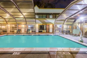 Days Inn by Wyndham Pittsburgh - Piscine