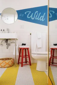 Camp DeForest - Baño