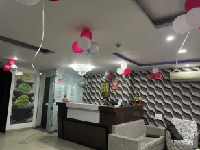 Hotel Ek Noor Residency - Resepsjon
