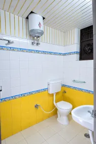Hotel Kasol Heritage - Baño
