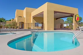 Super 8 by Wyndham Cottonwood - Piscine