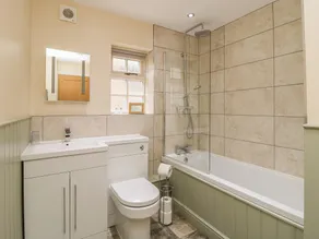 Pear Tree Cottage - Badezimmer