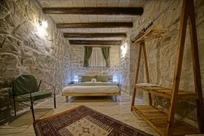 Vigneron Cave Hotel - Room