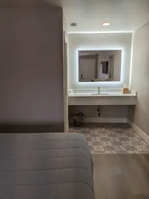 Super 8 by Wyndham Oceanside Downtown - Chambre