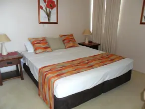 Grosvenor Beachfront Apartments Surfers Paradise - Camera