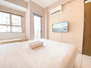 Spacious Studio Room at Mekarwangi Square Cibaduyut Apartment By Travelio - Værelse