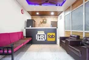 Via Royal Rest Rooms - Reception