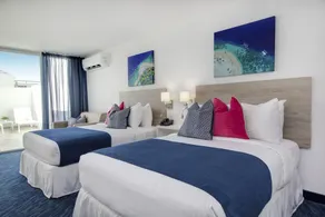 ESJ Towers Studio- Beach Access - Room