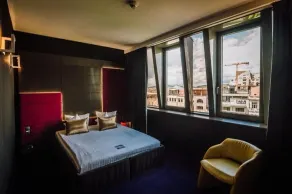 Plaza V Executive Hotel - Room