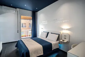 Skyhouse Beverello - Room