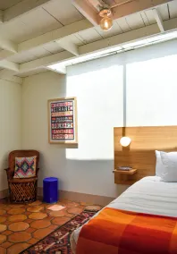 The Parador - Camera