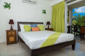 Ocean Spray Apartments - Room