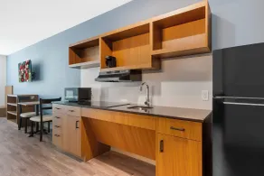 HomeTowne Studios by Red Roof Tampa - Airport - Rom
