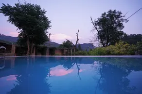 CMYK Stoneyards by the Great Wall - Piscina