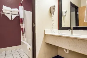 Red Roof Inn St Louis - Troy, IL - Værelse