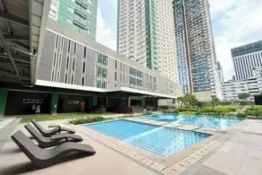 Your Zen Space Within the City - Piscina