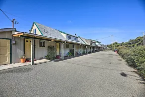 Sanderling Sea Cottages, Unit 3 w/ Private Balcony - Interiør