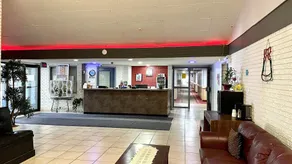 Lively Inn and Suites - Sudbury - Reception