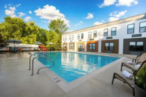 Red Roof Inn & Suites Middleborough - Piscina