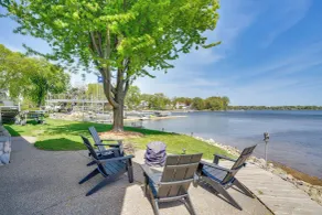 White Bear Lake Lakehouse w/ Dock & Paddleboards - Innenbereich