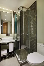 14 Urban Hotel - Bathroom